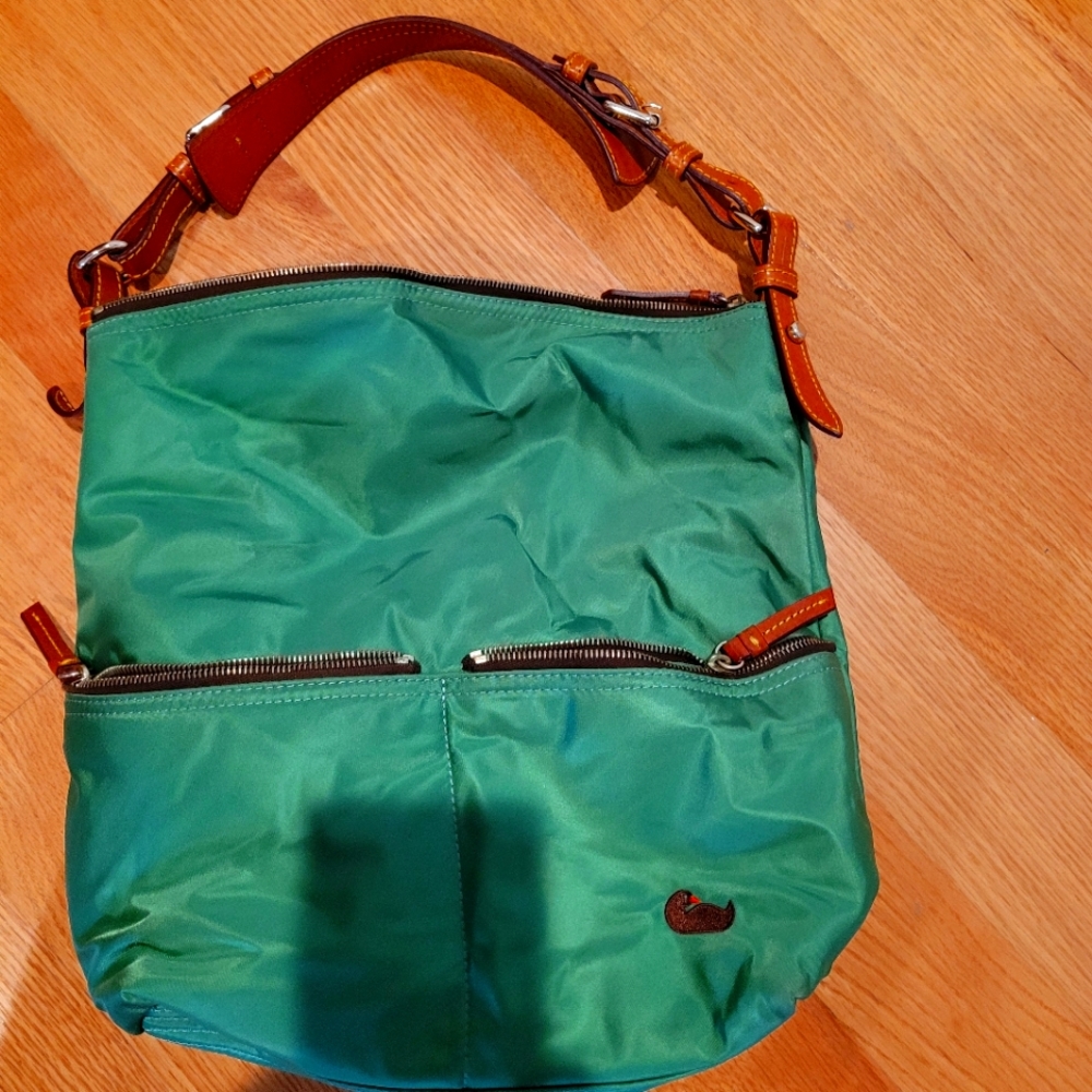 DOONEY & BURKE NYLON BAG